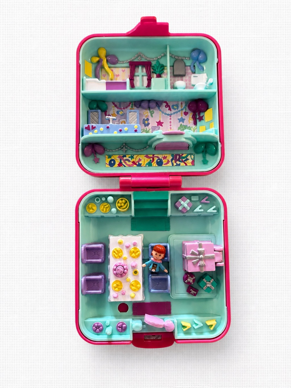 Polly Pocket Compact Case - Bright Red